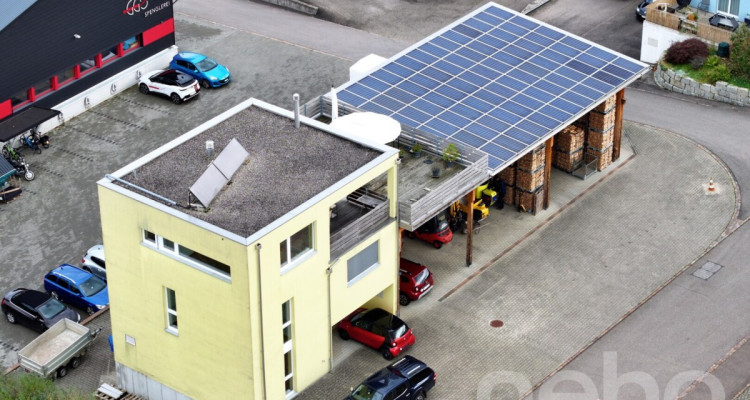 Einfamilienhaus mit Werkhalle und PV-Anlage in Gelterkinden image 1