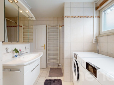 Zentrumsnahe 4.5-Zimmerwohnung mit Balkon und eigenem Waschturm image 7