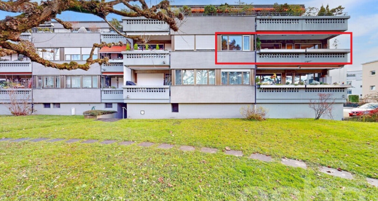 Zentrumsnahe 4.5-Zimmerwohnung mit Balkon und eigenem Waschturm image 1