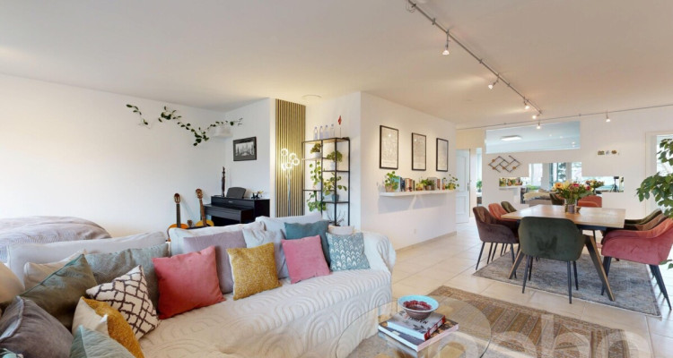 Zentrumsnahe 4.5-Zimmerwohnung mit Balkon und eigenem Waschturm image 2