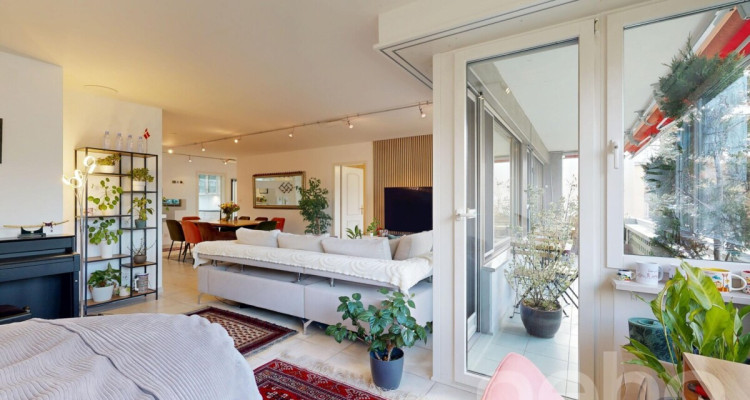 Zentrumsnahe 4.5-Zimmerwohnung mit Balkon und eigenem Waschturm image 3