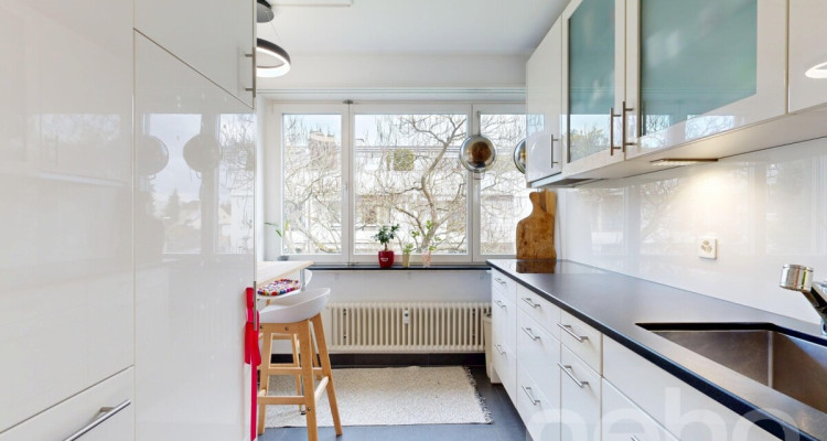 Zentrumsnahe 4.5-Zimmerwohnung mit Balkon und eigenem Waschturm image 5