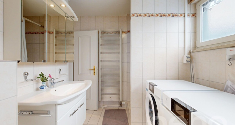 Zentrumsnahe 4.5-Zimmerwohnung mit Balkon und eigenem Waschturm image 7