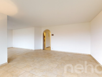 Gut erhaltene 4.5-Zimmer-Wohnung mit zusätzlichem Bastelraum image 3