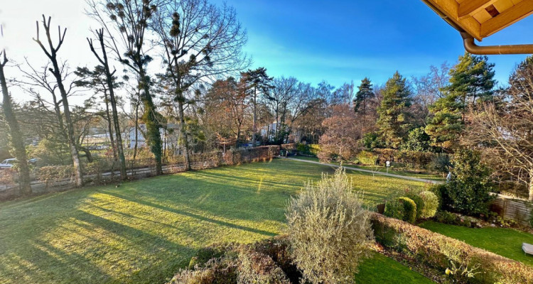 Charmant appartement 6 pièces de 175 m² en attique image 8