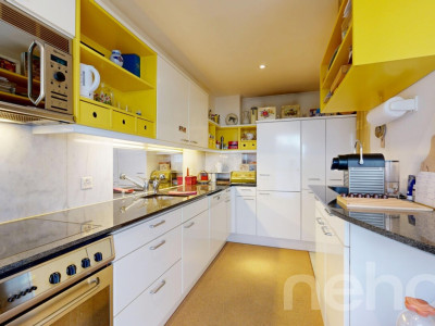 Grosszügiges Reihenmittelhaus mit Galerie und edlen Materialien image 8