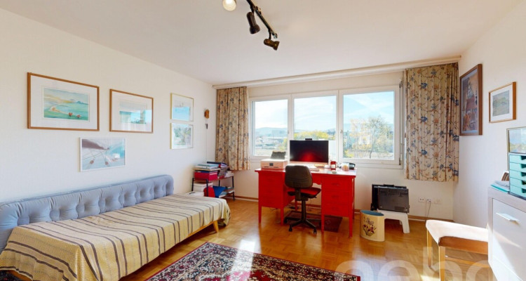 Grosszügiges Reihenmittelhaus mit Galerie und edlen Materialien image 9