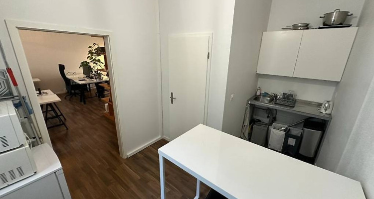 A louer - Local commercial 55 m² + cave - Lausanne centre 1 640.- par mois image 2