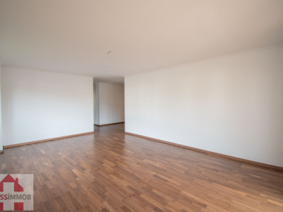 OBJET RARE A LA TOUR-DE-PEILZ image 2