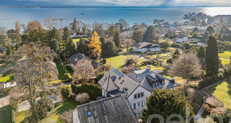 Prestigieux attique dans une maison historique rénovée image 1