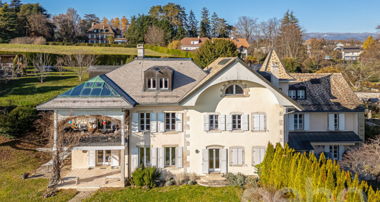 Prestigieux attique dans une maison historique rénovée image 2