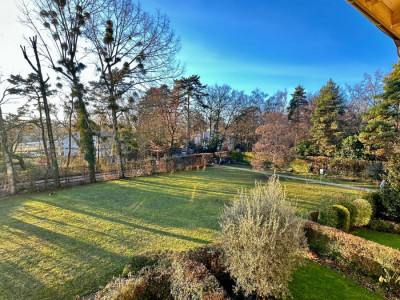 Charmant appartement 6 pièces de 175 m² en attique image 8