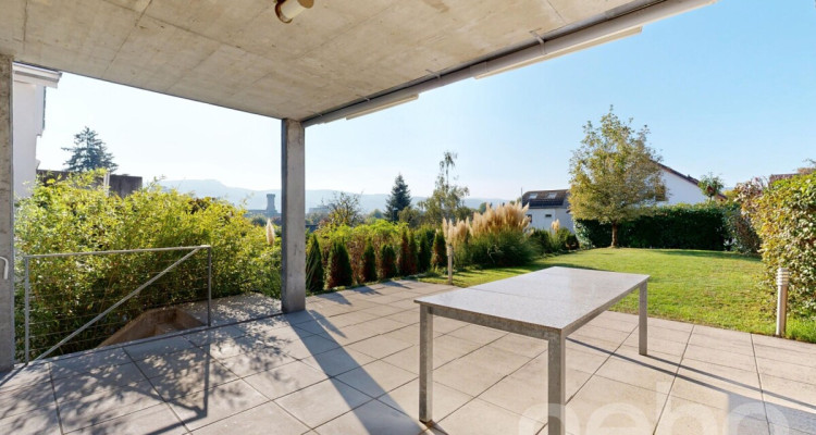 Modernes 6.5-Zimmer-EFH in sonniger Lage mit pflegeleichtem Garten image 4