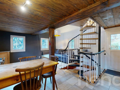 Exclusif: Chalet sur trois niveaux avec jardin image 10