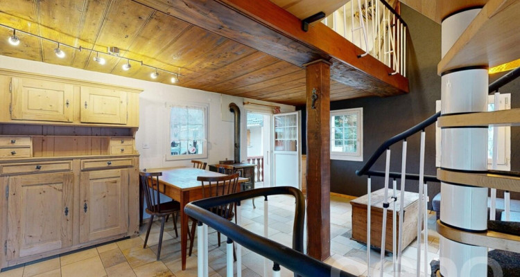 Exclusif: Chalet sur trois niveaux avec jardin image 9