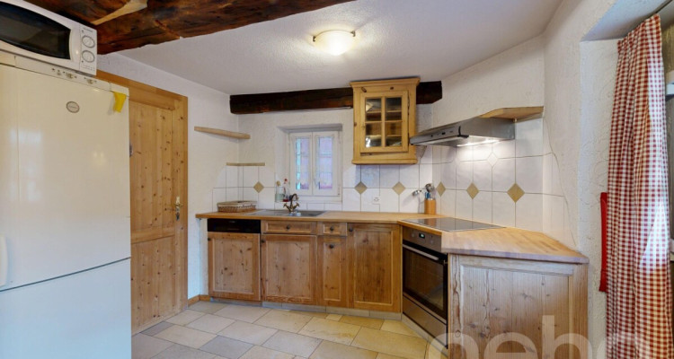 Exclusif: Chalet sur trois niveaux avec jardin image 12