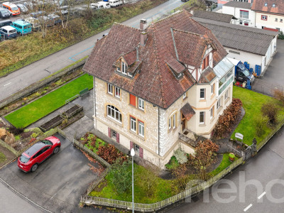 Grosszügiges Zweifamilienhaus mit Charakter und Potenzial image 11
