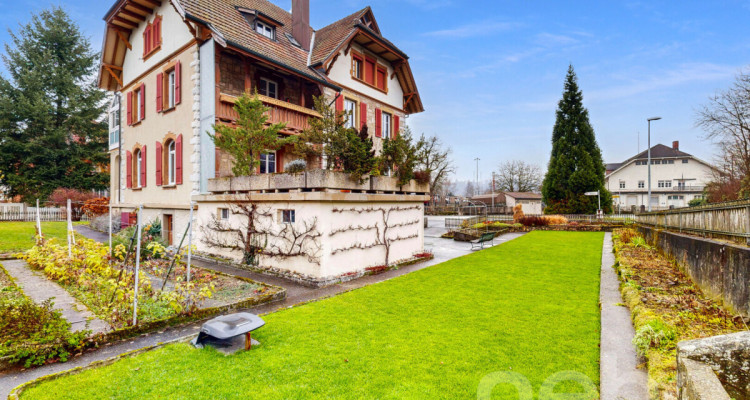 Grosszügiges Zweifamilienhaus mit Charakter und Potenzial image 3