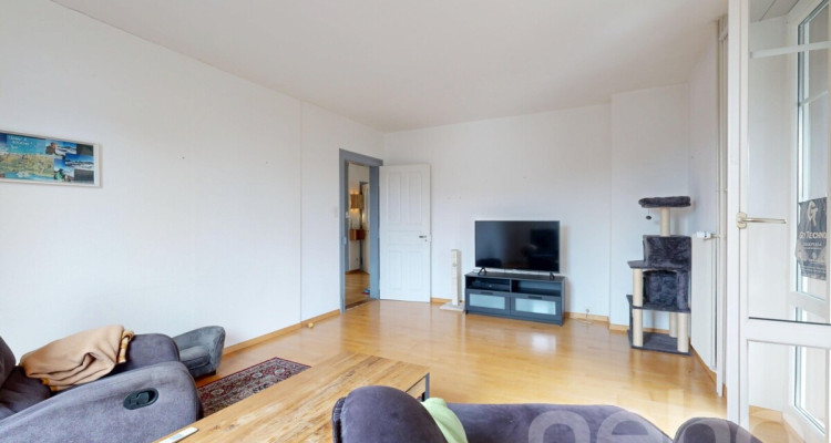 Grosszügiges Zweifamilienhaus mit Charakter und Potenzial image 7