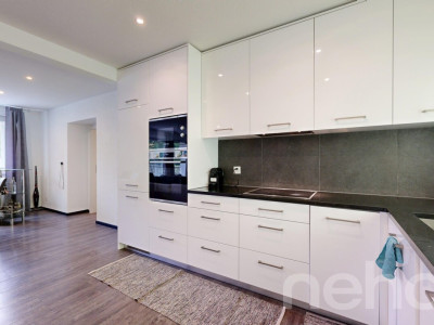 Immeuble avec excellent Rendement Entièrement Rénové  ! image 7