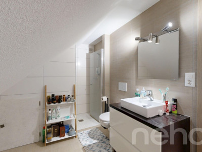 Immeuble avec excellent Rendement Entièrement Rénové  ! image 8