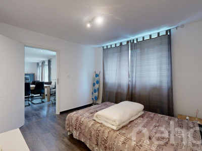 Immeuble avec excellent Rendement Entièrement Rénové  ! image 9