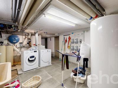 Immeuble avec excellent Rendement Entièrement Rénové  ! image 10