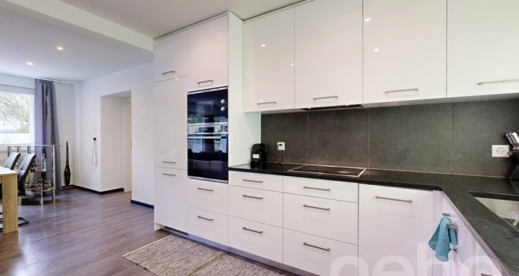 Immeuble avec excellent Rendement Entièrement Rénové  ! image 7