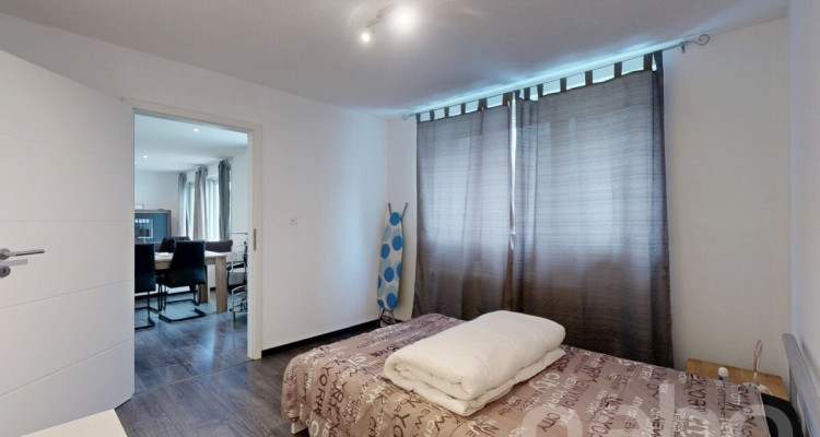 Immeuble avec excellent Rendement Entièrement Rénové  ! image 9