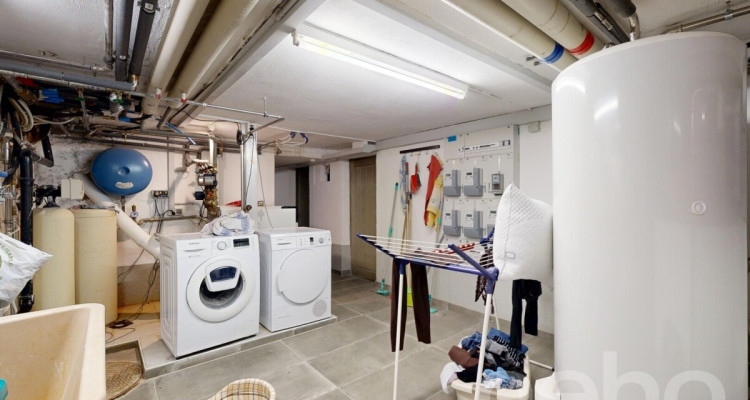 Immeuble avec excellent Rendement Entièrement Rénové  ! image 10