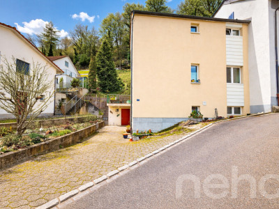 Grosszügiges Doppel-EFH mit Einliegerwohnung und Weitsicht image 12