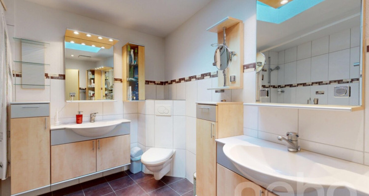 Grosszügiges Doppel-EFH mit Einliegerwohnung und Weitsicht image 4