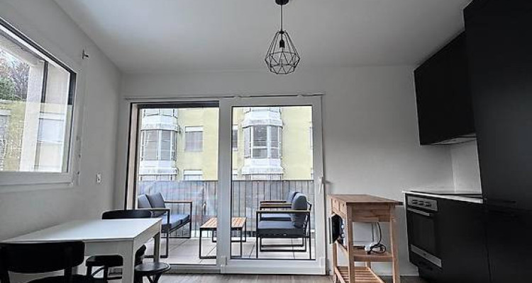 Studio au Centre de Lausanne, 1400CH image 4