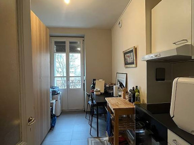 Appartement situe rue de Carouge à Genève  image 2