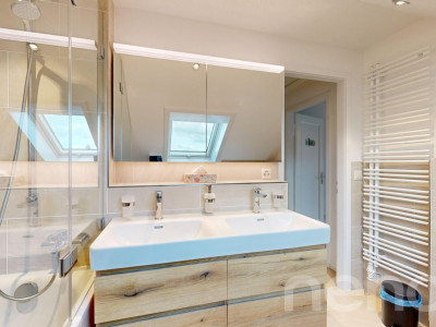 Moderne 4.5 Zimmer Doppelhaushälfte mit Garten und Teils Weitblick image 8