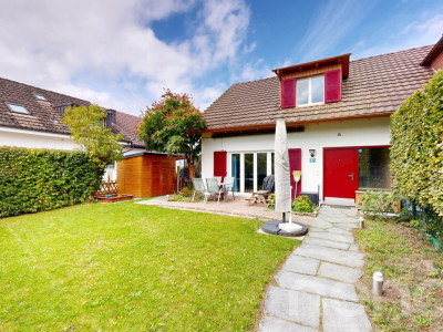 Moderne 4.5 Zimmer Doppelhaushälfte mit Garten und Teils Weitblick image 12