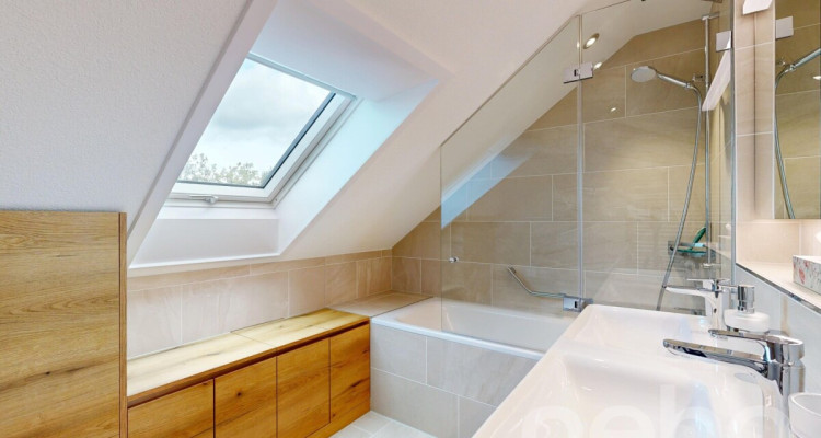 Moderne 4.5 Zimmer Doppelhaushälfte mit Garten und Teils Weitblick image 9