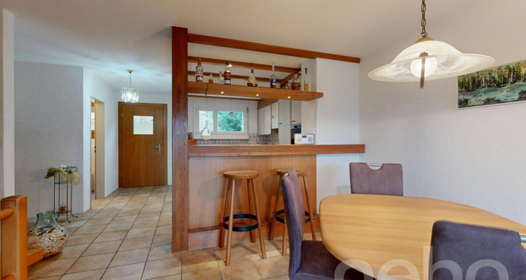 Charmantes 4.5-Zimmer Reihenmittelhaus mit ausgebautem Dachstock image 12