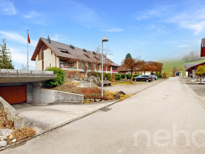 Helle 4.5-Zimmerwohnung mit Cheminée, Balkon, Grünblick. Nähe Thun. image 11