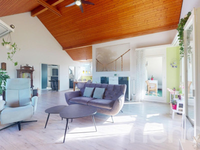 Ruhige 4.5-Zimmer-Dachwohnung mit Balkon in Kaiseraugst image 2