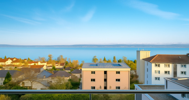 Vue lac panoramique 180° – Appartement meublé d’exception image 2