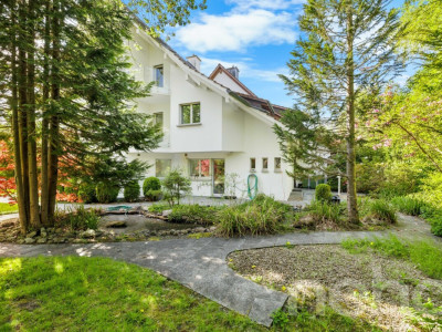 Wunderschöne 6.5-Zimmer Doppelhaushälfte im Grünen image 12