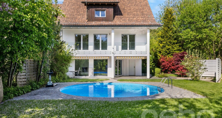 Wunderschöne 6.5-Zimmer Doppelhaushälfte im Grünen image 1