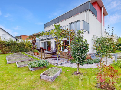 Grosszügiges Einfamilienhaus in ruhigem Wohnquartier image 1