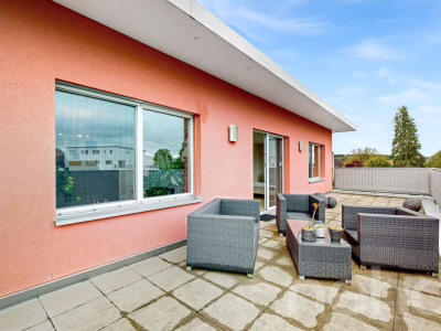 Grosszügiges Einfamilienhaus in ruhigem Wohnquartier image 10