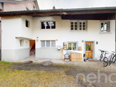 Charmantes 4-Zimmer-Flarzhaus mit Geschichte und Ausblick image 2