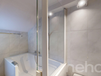 Charmantes 4-Zimmer-Flarzhaus mit Geschichte und Ausblick image 9