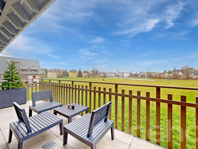 Neuwertige 2.5-Zimmer-Wohnung mit Blick ins Grüne image 2