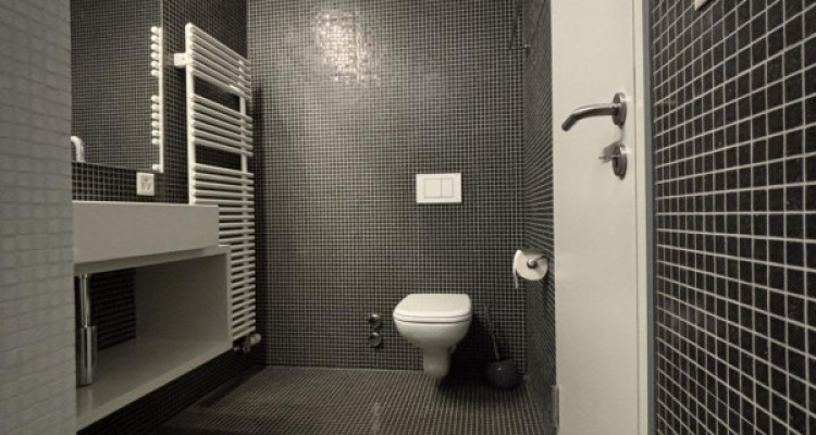 Appartement au centre-ville de Neuchâtel image 7