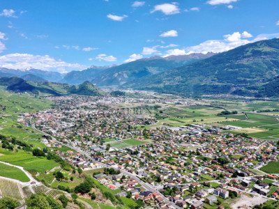 A louer 1 garage-box double pour 2 véhicules dans parking souterrain à Vétroz image 3